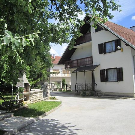 Guest House Sveti Marko Gacka Оточац Екстер'єр фото