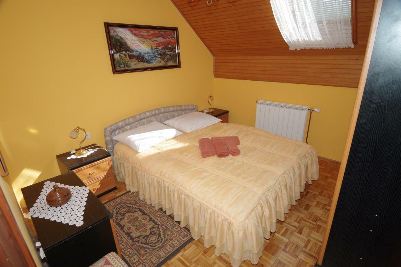 Guest House Sveti Marko Gacka Оточац Екстер'єр фото